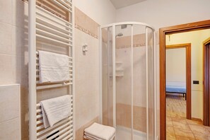 Interior - Apartment 'Greta Baita Mauri' with Balcony & Wi-Fi (Sant'Anna)