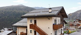 Apartment 'Greta Baita Mauri' with Balcony & Wi-Fi