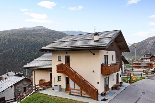 Apartment 'Greta Baita Mauri' with Balcony & Wi-Fi