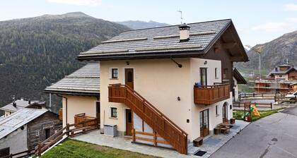 Apartment 'Greta Baita Mauri' with Balcony & Wi-Fi