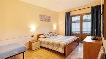 1 Schlafzimmer, kostenloses WLAN, BettwÀsche, Rollstuhlgeeignet