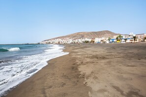 Beach nearby - Holiday Home 'Esencia Eco-rústico - Adults Only' with Shared Pool and Garden (La Fuentita)