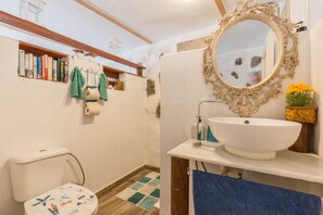 Bruser, hårtørrer, håndklæder