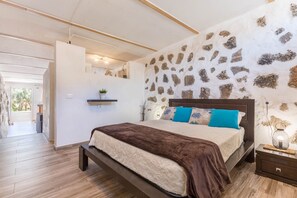 1 quarto, Wi-Fi de cortesia, roupa de cama