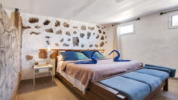 1 bedroom, free WiFi, bed sheets