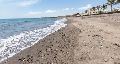 Holiday Apartment SaVoa Sea 365 near Beach with Open Terrace & Wi-Fi