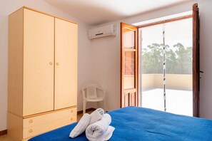 2 bedrooms, iron/ironing board, free WiFi