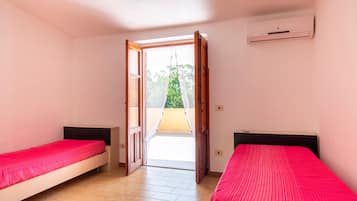 2 室のベッドルーム、アイロン / アイロン台、WiFi (無料)