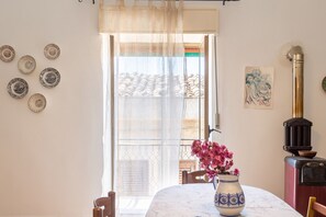 Interior - Apartment 'Il Baglio Antico' with Mountain View, Terrace & Wi-Fi (Prizzi)