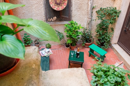 テラス / パティオ. Apartment 'Il Baglio Antico' with Mountain View, Terrace & Wi-Fi