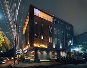 Front of property - Hotel Aston (Indore)