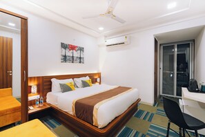 Premium Room | Desk, blackout drapes, soundproofing, iron/ironing board - Hotel Aston (Indore)