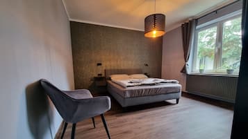 2 dormitoris, escriptori, un bressol de viatge i wifi gratuïta