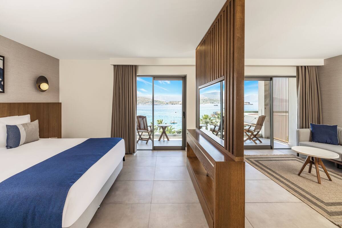 Family Room Sea View | 高級寢具、迷你吧贈品、房內夾萬、免費嬰兒床