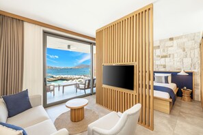 Family Suite Sea View | Sengetøy av topp kvalitet, minibar (inkludert) og safe på rommet