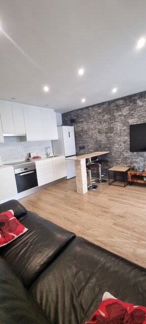 Smart TV - Damara- modern one  bedroom apartment only 30m from the sea (Calp)