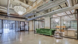 Lobby - Downtown Loft: Walk to Convention (Dallas)