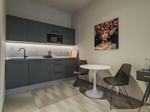 Standard Studio | In-room safe, desk, blackout drapes, soundproofing - BS Boutique Hotel (Heidelberg)
