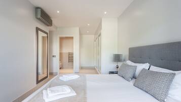 2 bedrooms, iron/ironing board, internet, bed sheets