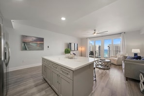 Interior - Laketown 1 Bed/2BA/GV Inquire for Monthly Rates (Panama City Beach)