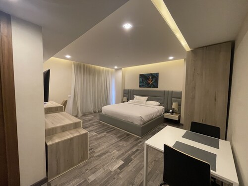 Deluxe Studio King - 5 min away from Airport