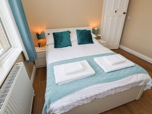 3 bedrooms, individually decorated, individually furnished, free WiFi - Farnhill View (Keighley)