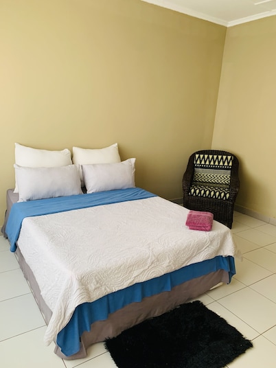A home away from home,  cozy, quiet, close to T1, most amenities.