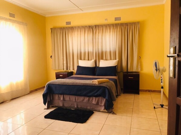 5 عدّة غرف نوم وواي فاي وملاءات أسرّة