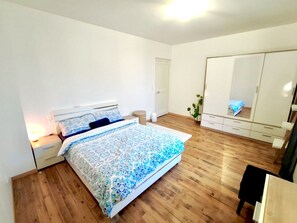 3 bedrooms, iron/ironing board, travel crib, free WiFi