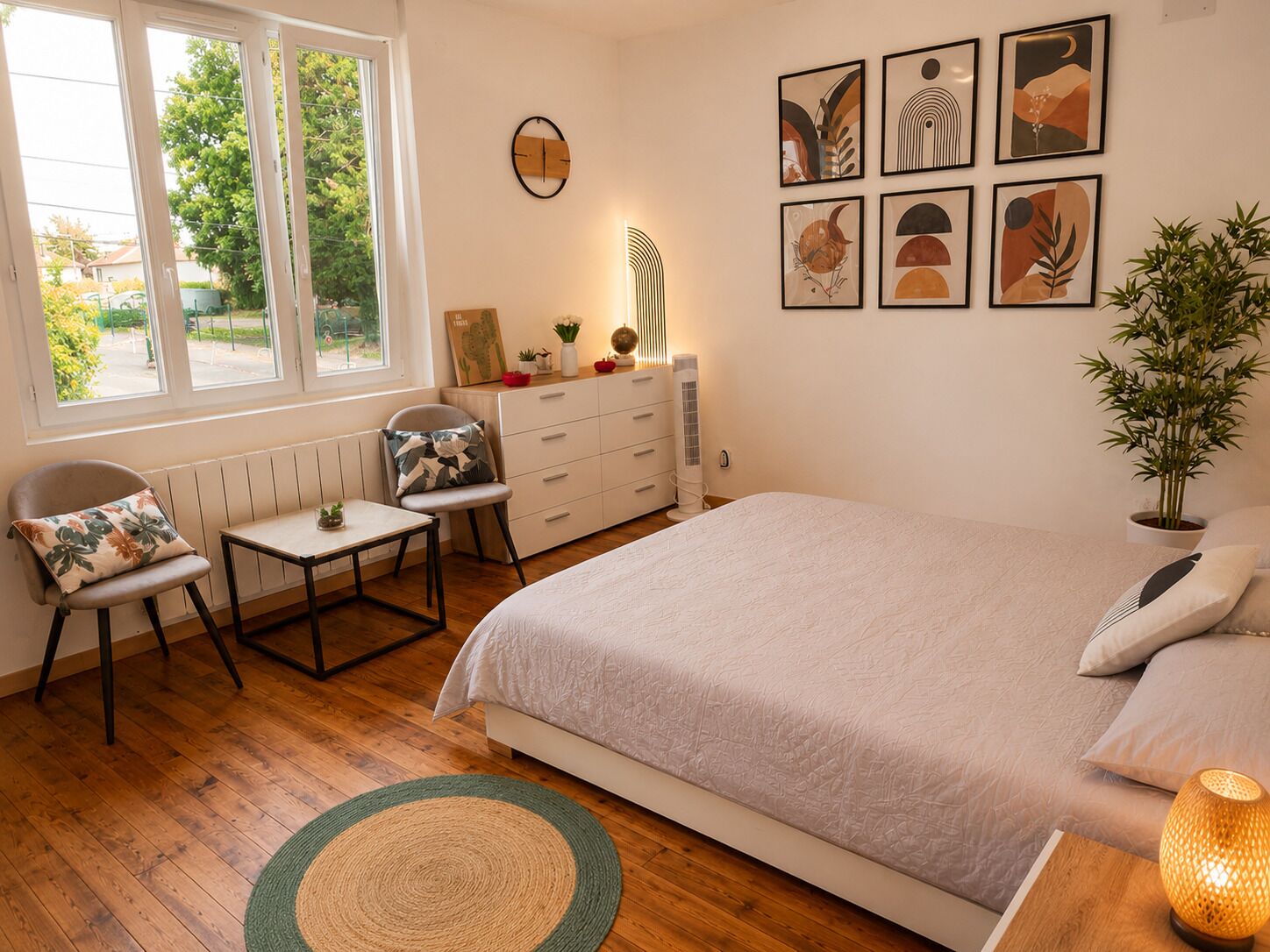 3 chambres, fer et planche à repasser, lit parapluie, Wi-Fi gratuit