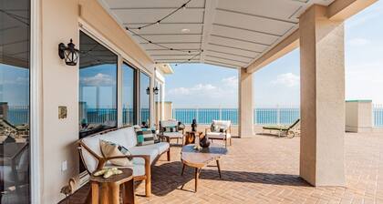 PENTHOUSE!!! Huge private patio with two fountains!