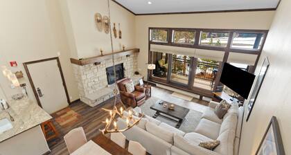 Mountain & Golf Course Views, & Minutes to Ski Lifts! PET FRIENDLY!