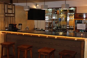 Poolside bar - Sikamifer Tourist Resort (Quatre Bornes)