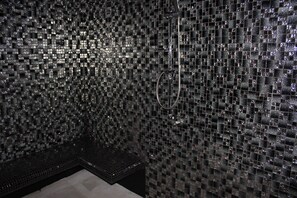 Deep-tissue massages, sports massages, body scrubs, facials - Sikamifer Tourist Resort (Quatre Bornes)