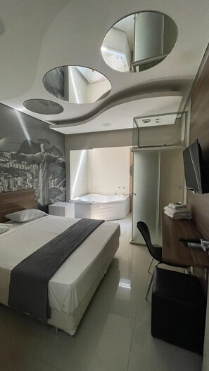 Suite | Premium bedding, memory-foam beds, individually decorated - Living Hotel Flex Inn (São Paulo)