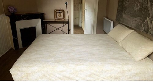 T2 Anglet near beach, port, garden not overlooked, 5 mins drive from the beach