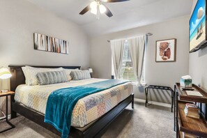 4 bedrooms, iron/ironing board, WiFi, bed sheets