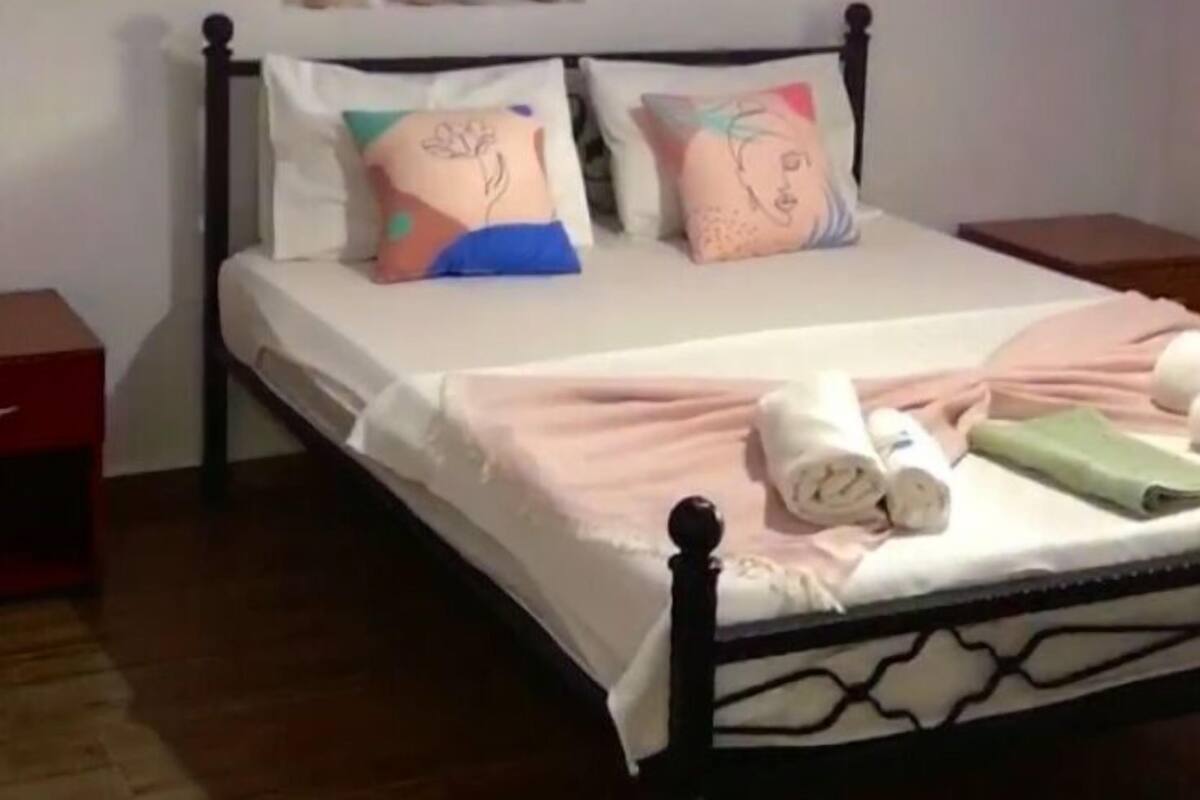 Standard Double Room | Bed sheets