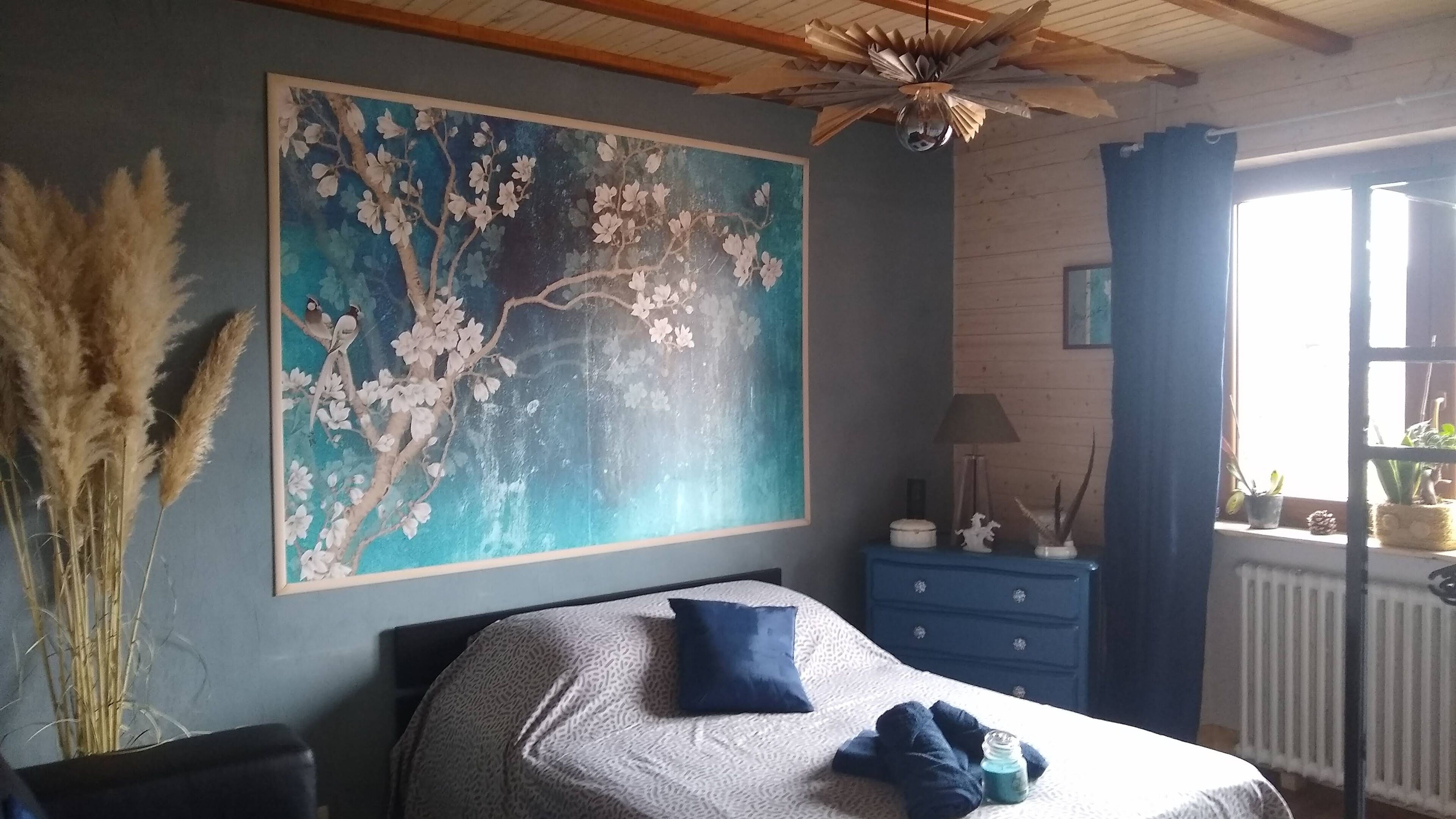 3 bedrooms, desk, iron/ironing board, travel crib