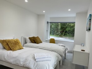 5 bedrooms, individually decorated, individually furnished, free WiFi