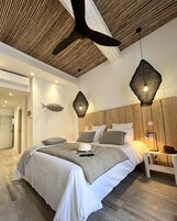 Chambre Valmy | Rideaux occultants, Wi-Fi gratuit, draps fournis