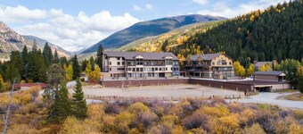 2767 Slopeside Condo by RedAwning