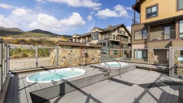 Studio | Bathtub spa outdoor