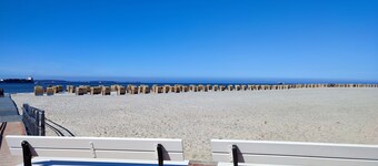 Sea & lakes apartment close to nature with terrace, near Kiel