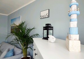 Douche, serviettes fournies, savon, papier toilette