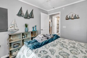 2 habitaciones, tabla de planchar con plancha y cuna de viaje 