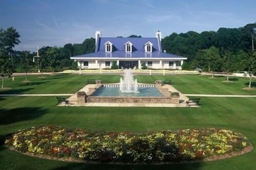 Charming 2 Bed 2 Bath True Blue Pawleys Island Golf, Pools, & Beach 5 min drive!