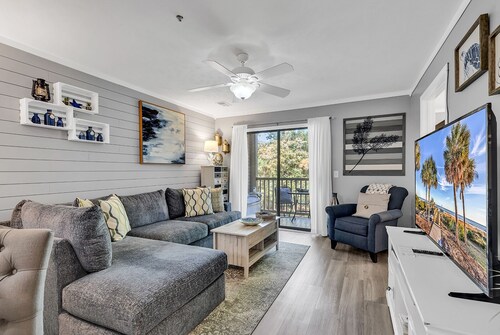 Charming 2 Bed 2 Bath True Blue Pawleys Island Golf, 4 Pools Beach 5 min drive!