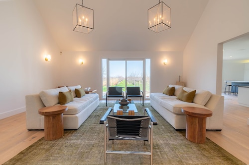 Amazing Orchard Villa