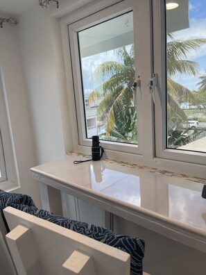 Interior - Best location! Beautiful 3 story Townhouse (Nassau)